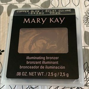 Discontinued Mary Kay Illuminating Bronzer